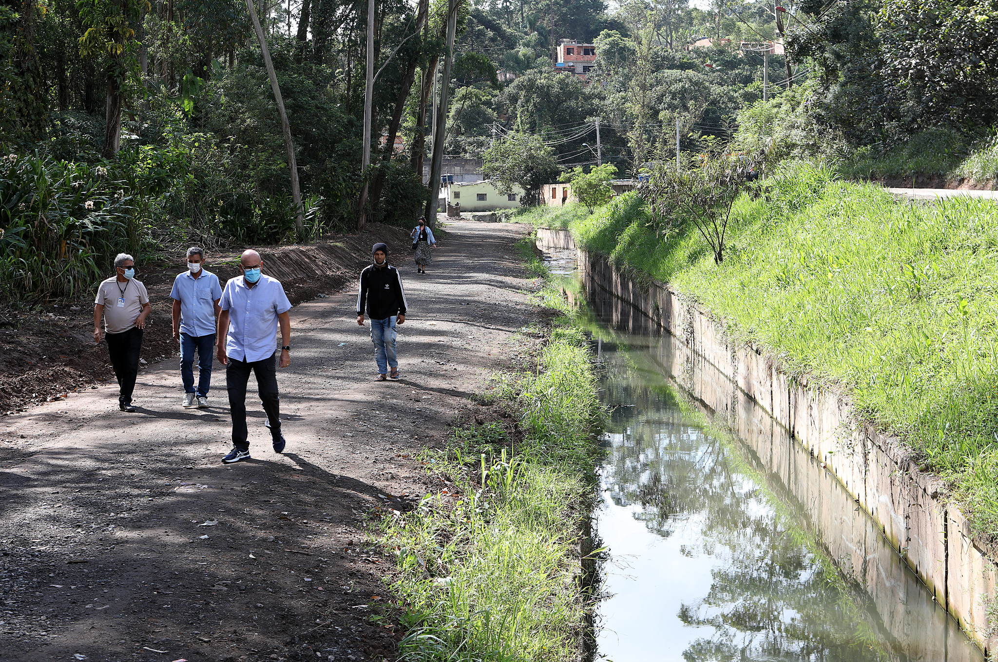 Prefeitura de Diadema conclui serviços viários e em córrego no Sítio Joaninha