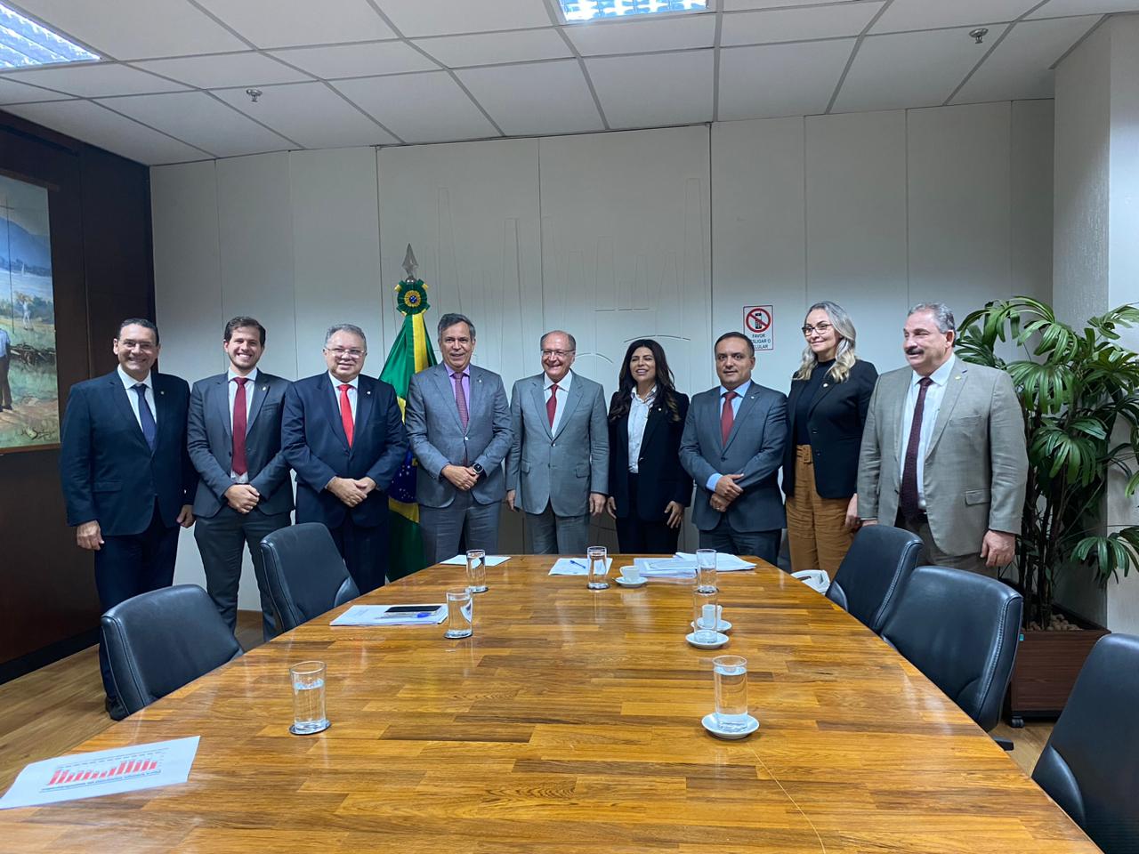 Deputado Marcelo Lima participa de reunião com Alckmin sobre reforma tributária