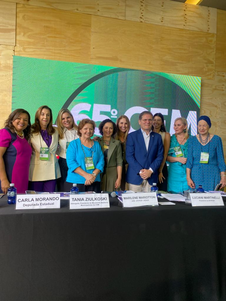 Deputada Carla Morando defende mulheres na política no 65° Congresso Estadual de Municípios