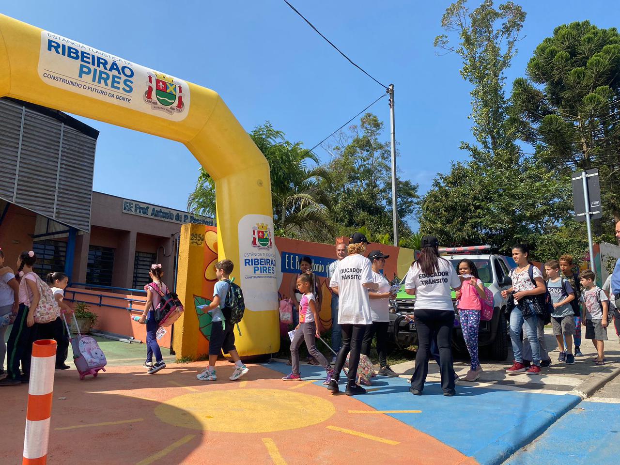 Trânsito de Ribeirão Pires promove ações educativas no Maio Amarelo