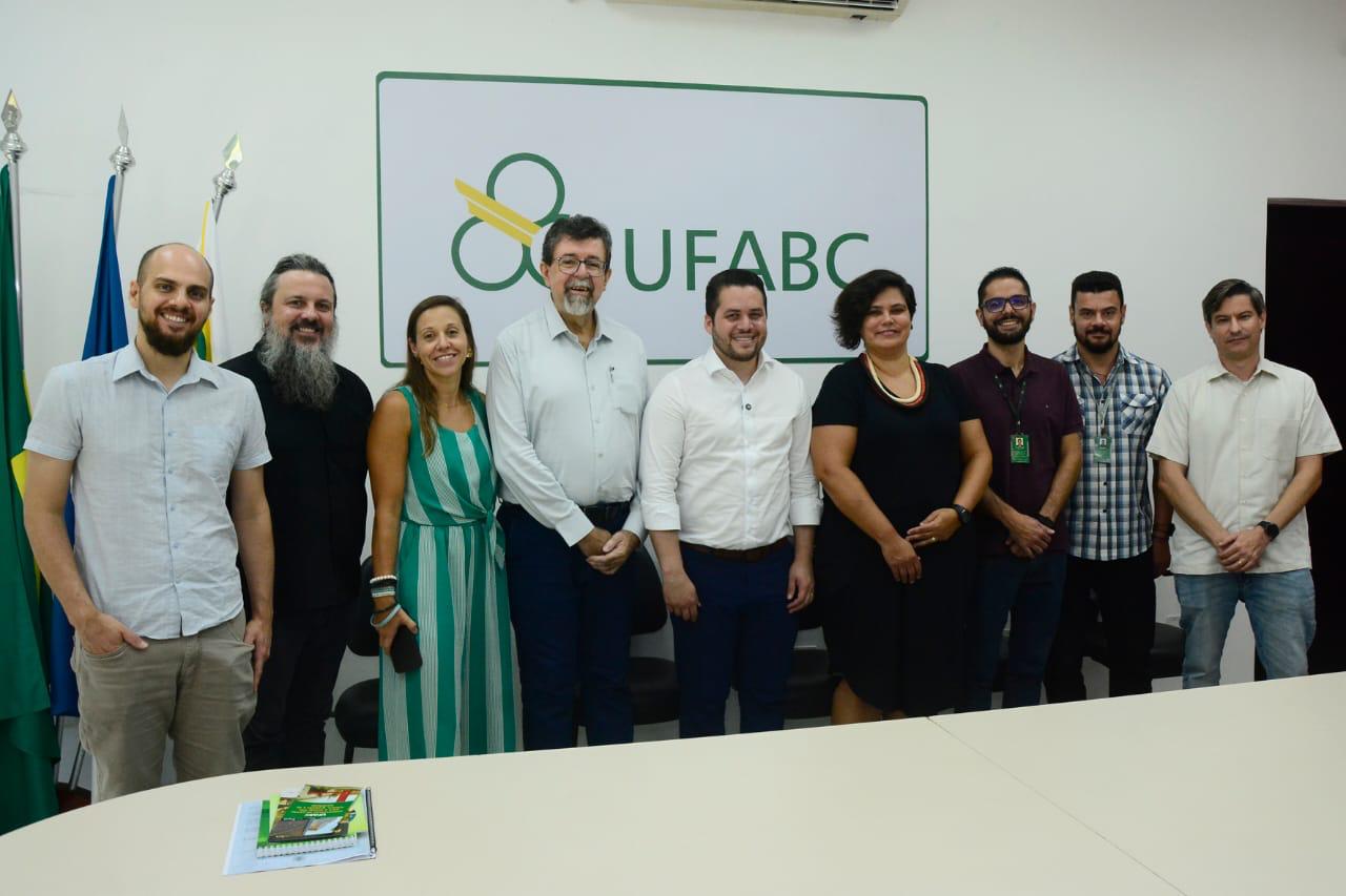 Gilvan visita a UFABC e garante apoio da prefeitura para acelerar construção da passarela que conectará o campus ao Grand Plaza Shopping